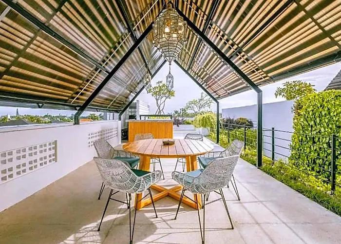 ホテル Buddleja Asiatica 3 Bedroom Private Pool Canggu Su17 5*