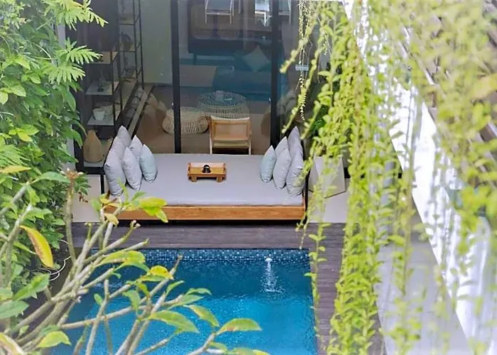Buddleja Asiatica 3 Bedroom Private Pool Canggu Su17 バリ島