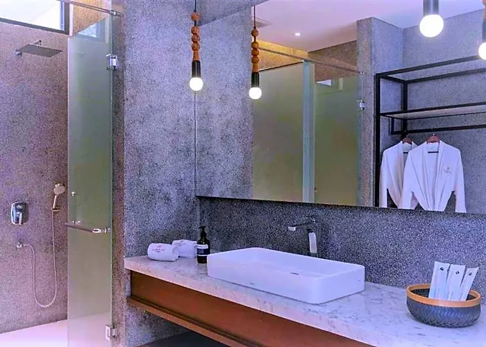 ホテル Buddleja Asiatica 3 Bedroom Private Pool Canggu Su17 5*
